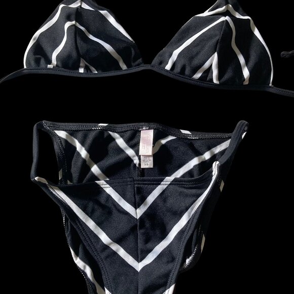 Victoria's Secret XS Black and White Chevron Stripe Bikini - Picture 3 of 10